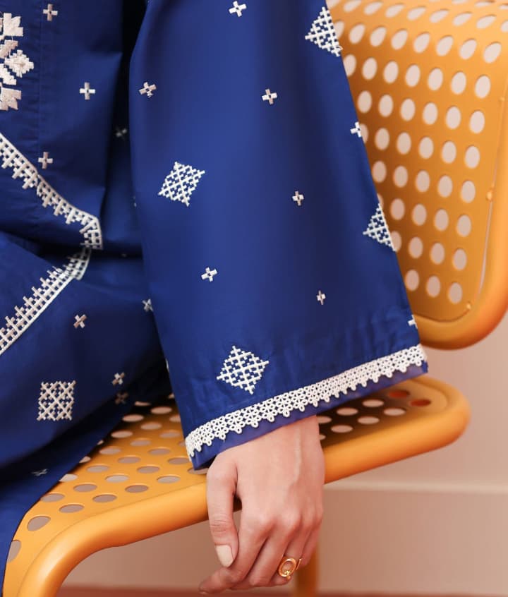 Embroided Unstitched 3-Piece